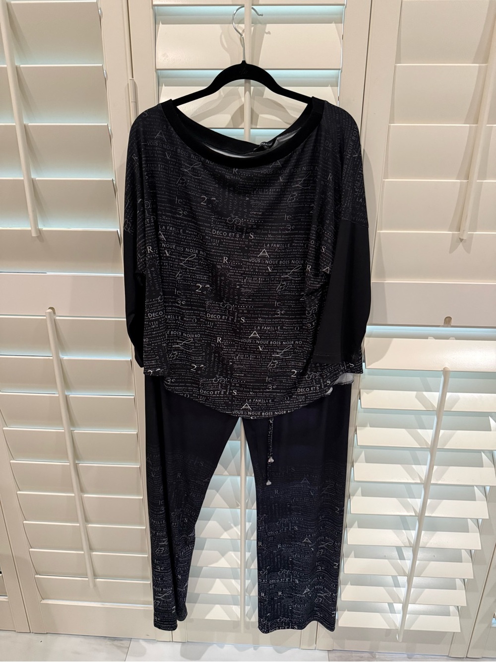 Relaxed Black Printed pant  Set with Drawstring Waist and long sleeve top